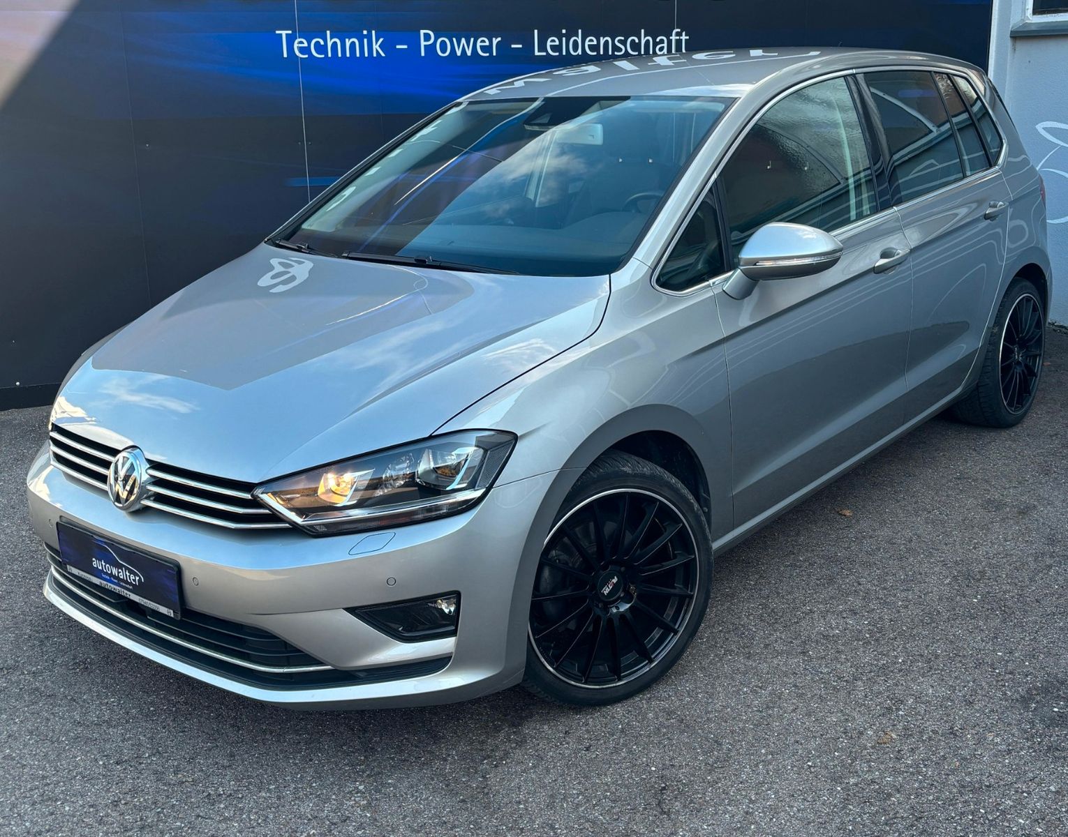 Fahrzeugabbildung Volkswagen Golf Sportsvan VII Highline BMT/Start-Stopp