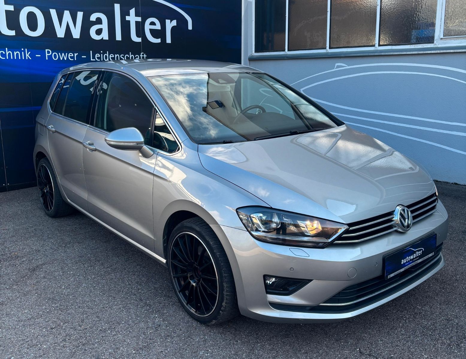 Fahrzeugabbildung Volkswagen Golf Sportsvan VII Highline BMT/Start-Stopp