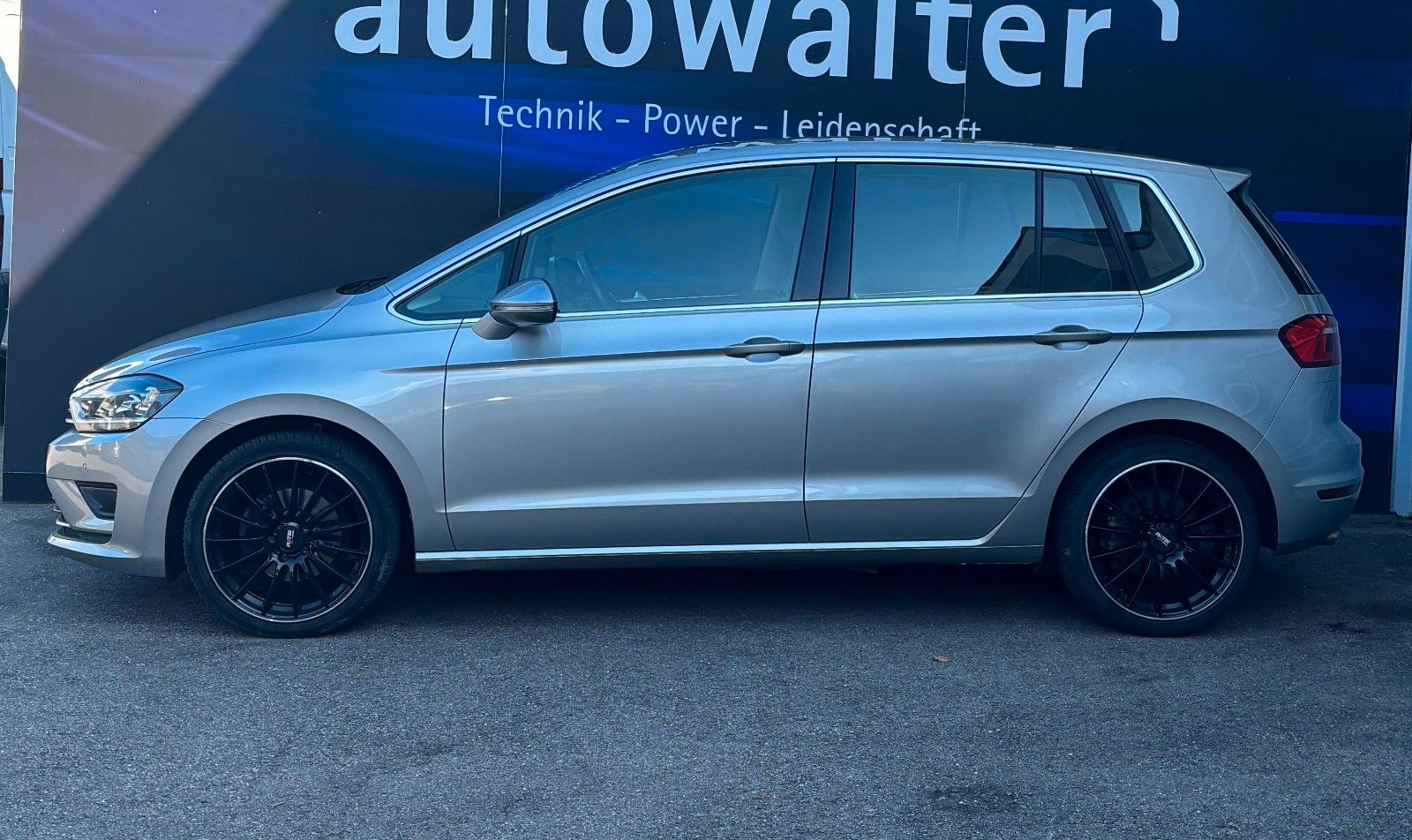 Fahrzeugabbildung Volkswagen Golf Sportsvan VII Highline BMT/Start-Stopp