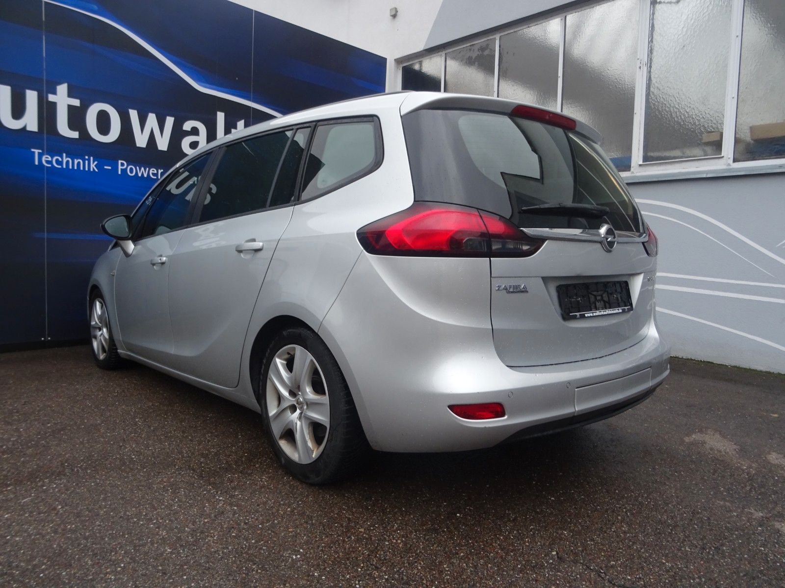 Fahrzeugabbildung Opel Zafira C Tourer Edition 7 Sitzer