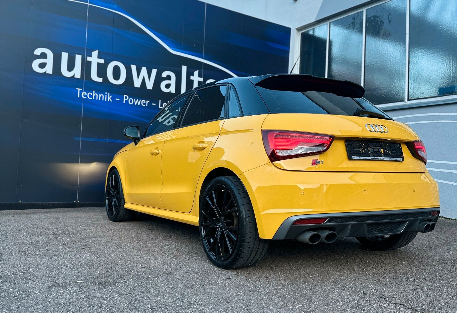 Fahrzeugabbildung Audi S1 Sportback 2.0 TFSI quattro