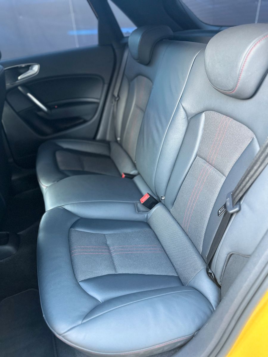 Fahrzeugabbildung Audi S1 Sportback 2.0 TFSI quattro