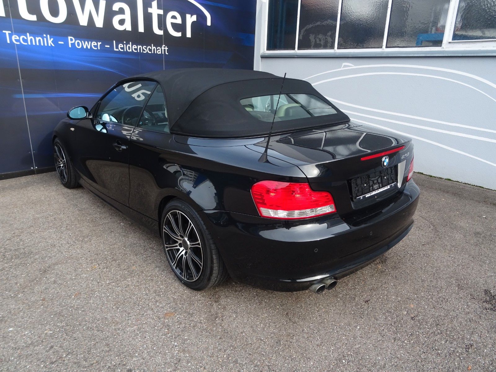 Fahrzeugabbildung BMW 125 Baureihe 1 Cabrio 125i