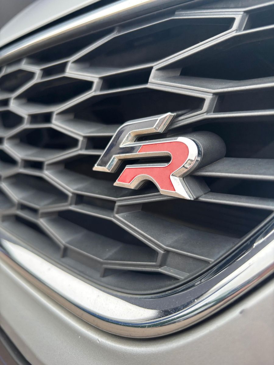 Fahrzeugabbildung SEAT Leon FR