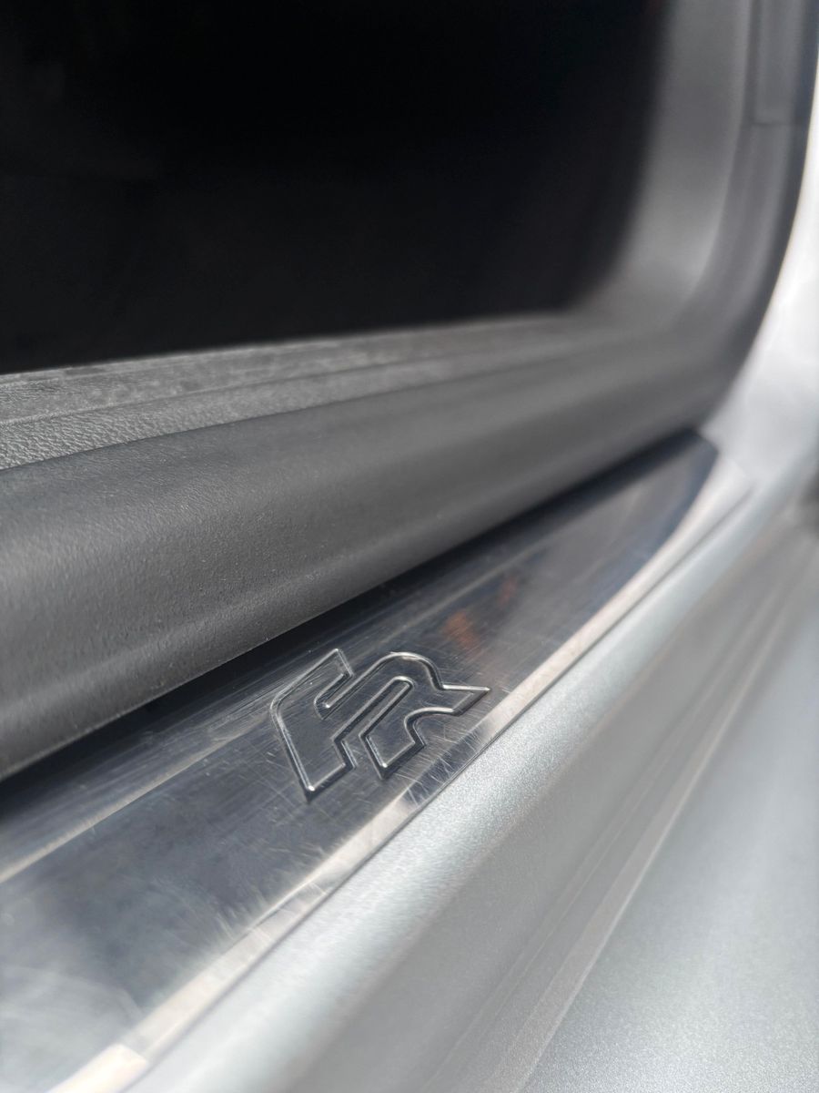 Fahrzeugabbildung SEAT Leon FR