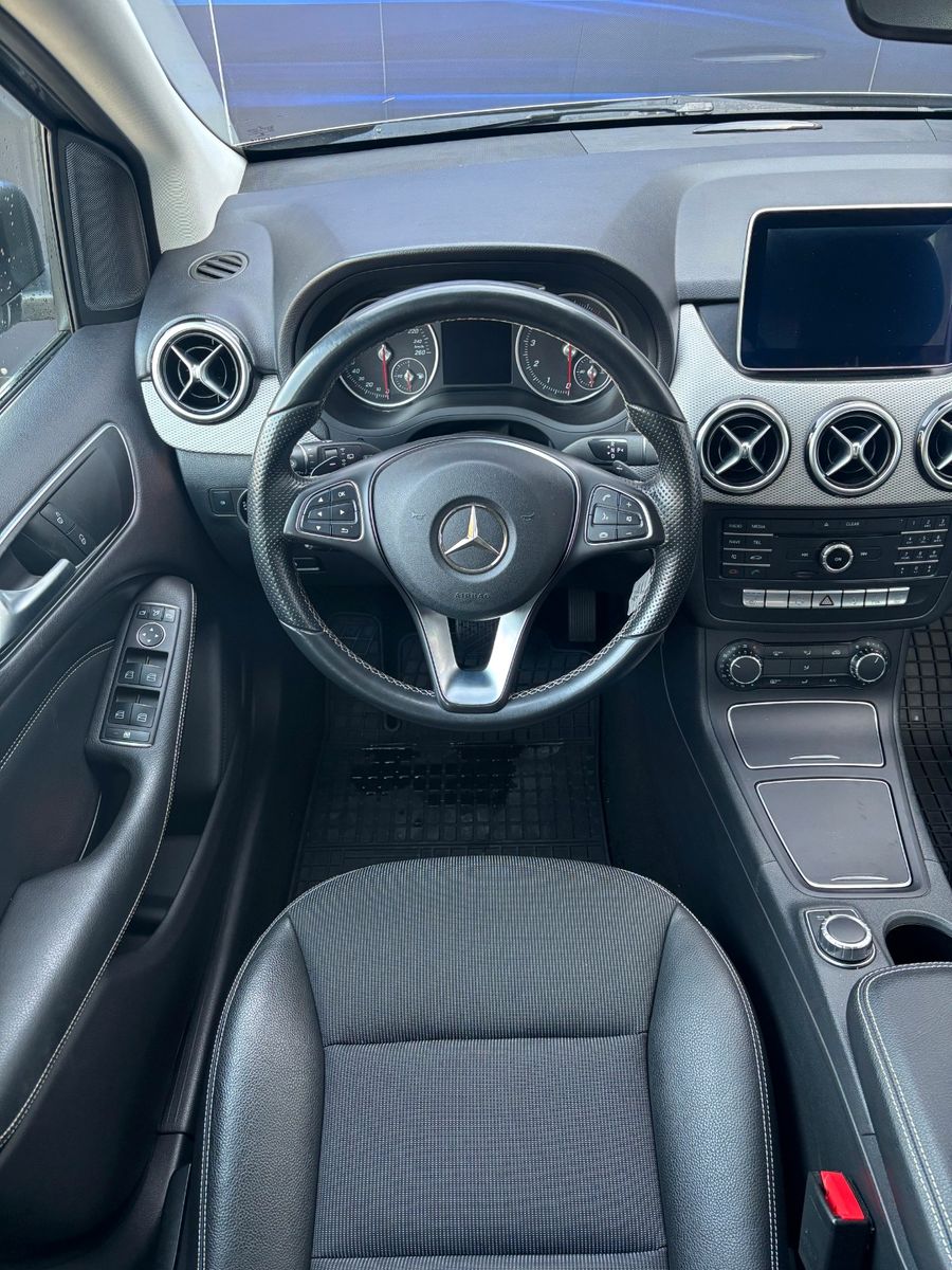 Fahrzeugabbildung Mercedes-Benz B 200 ,Navigationssystem,Sitzheizung,PDC