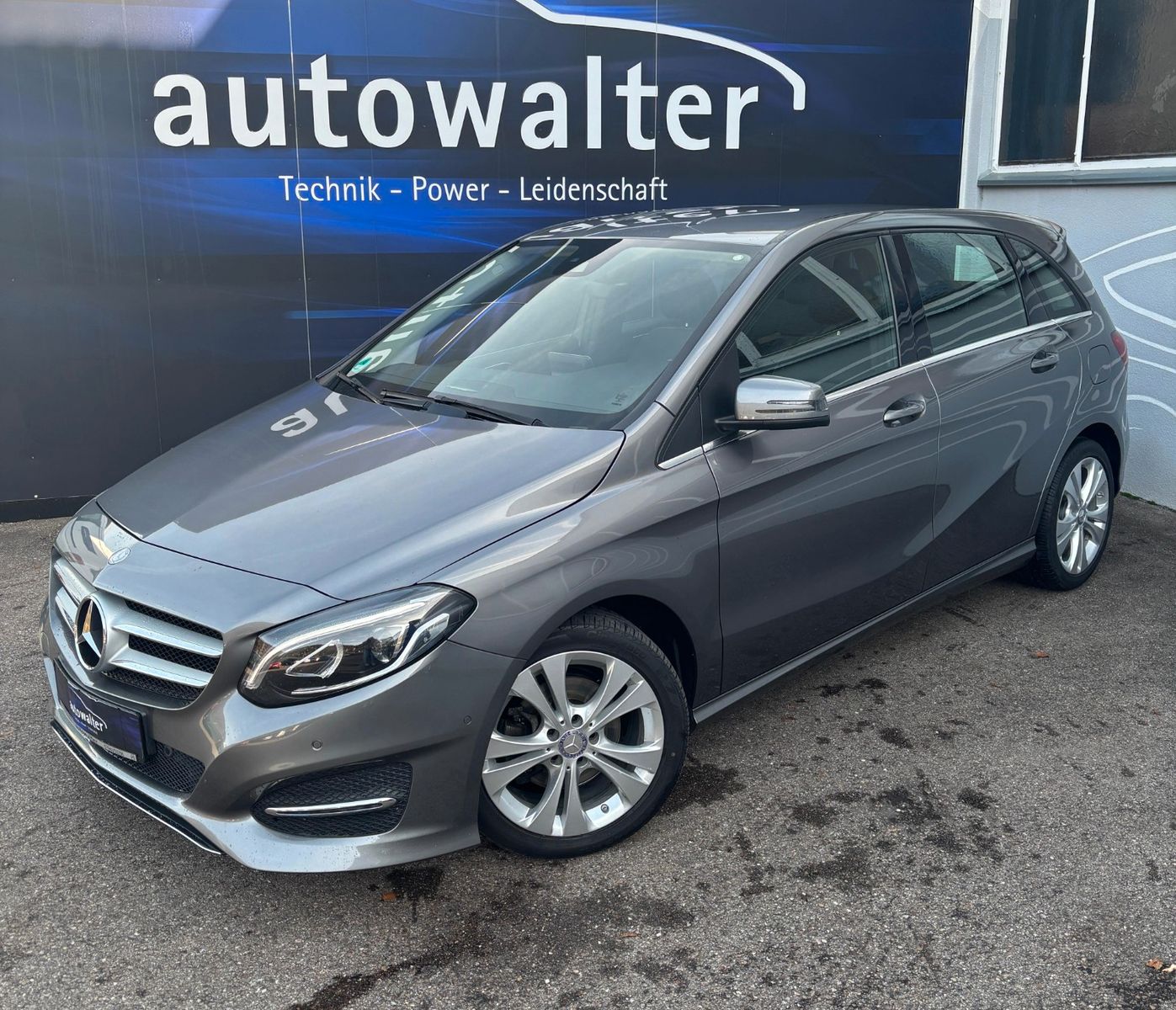 Fahrzeugabbildung Mercedes-Benz B 200 ,Navigationssystem,Sitzheizung,PDC