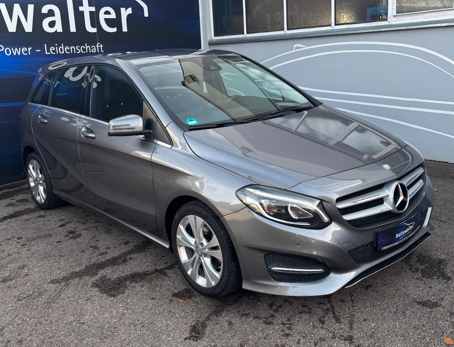 Fahrzeugabbildung Mercedes-Benz B 200 ,Navigationssystem,Sitzheizung,PDC