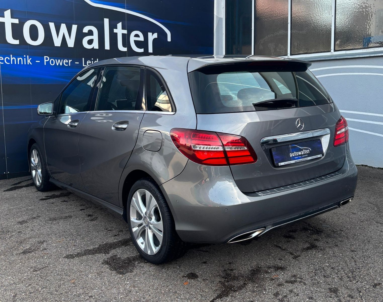 Fahrzeugabbildung Mercedes-Benz B 200 ,Navigationssystem,Sitzheizung,PDC