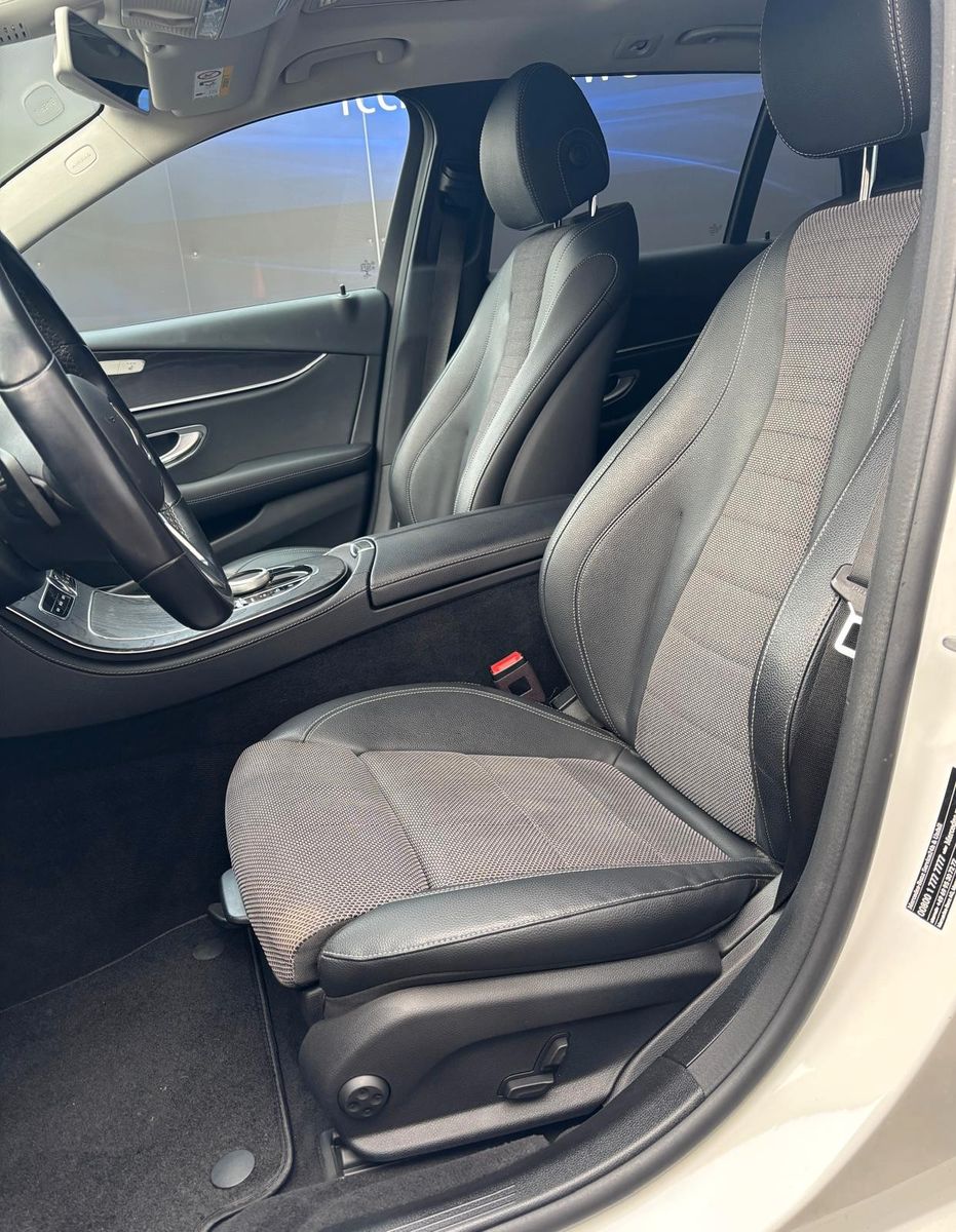 Fahrzeugabbildung Mercedes-Benz E 220 T d 4Matic,Avantgarde,AHK Schwenkbar