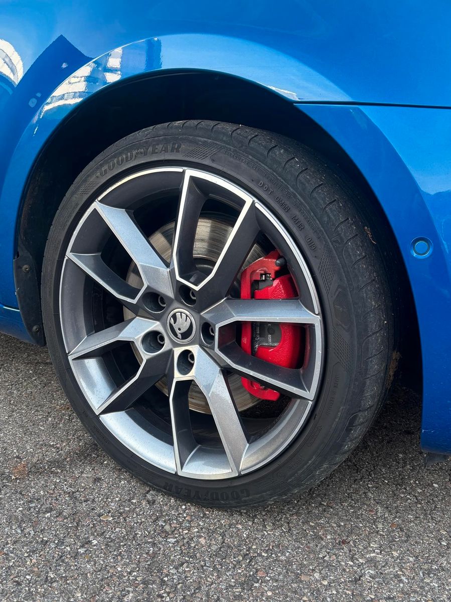 Fahrzeugabbildung SKODA Octavia Combi RS Zahnriemen und Wasserpumpe Neu