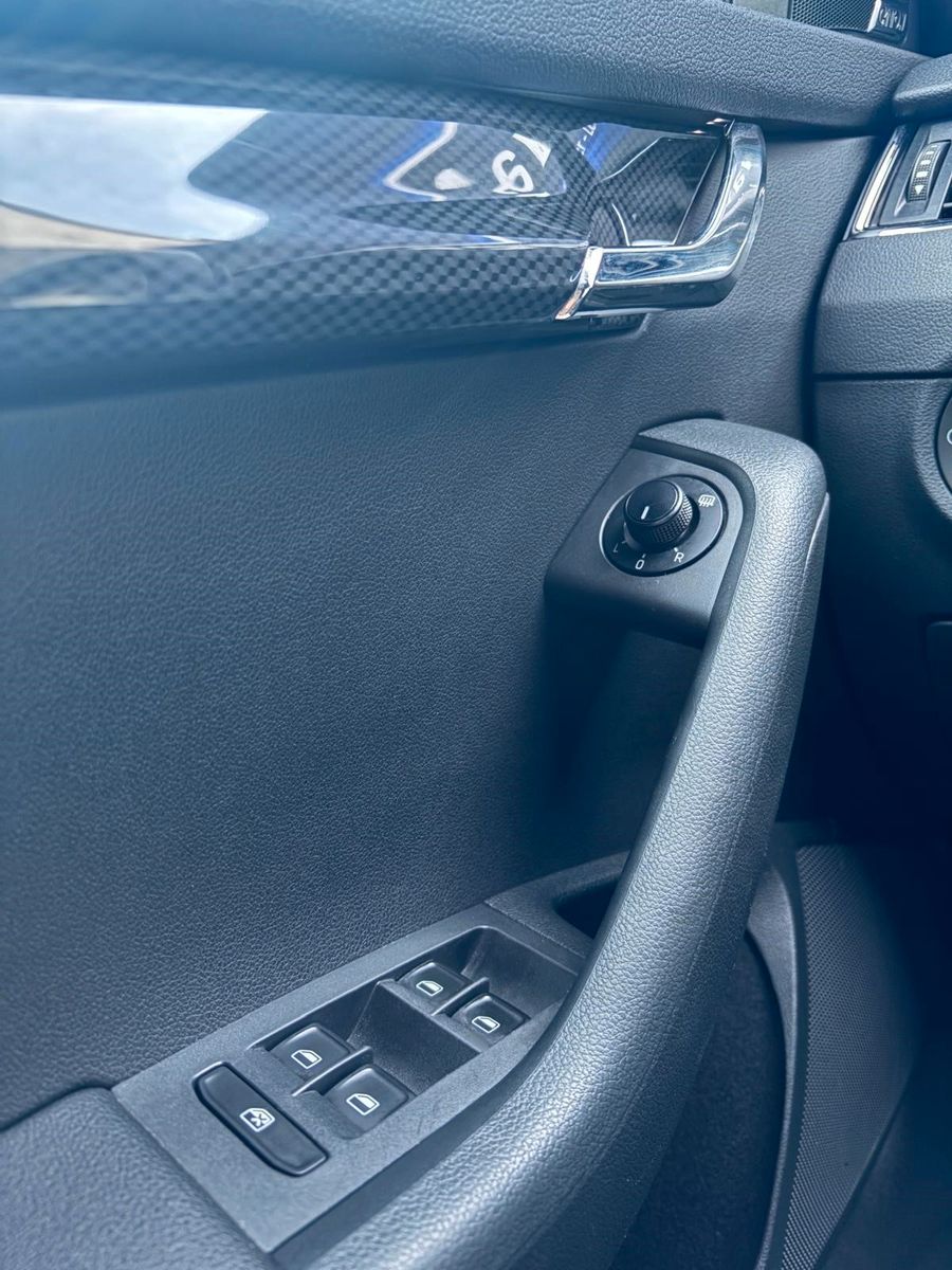 Fahrzeugabbildung SKODA Octavia Combi RS Zahnriemen und Wasserpumpe Neu