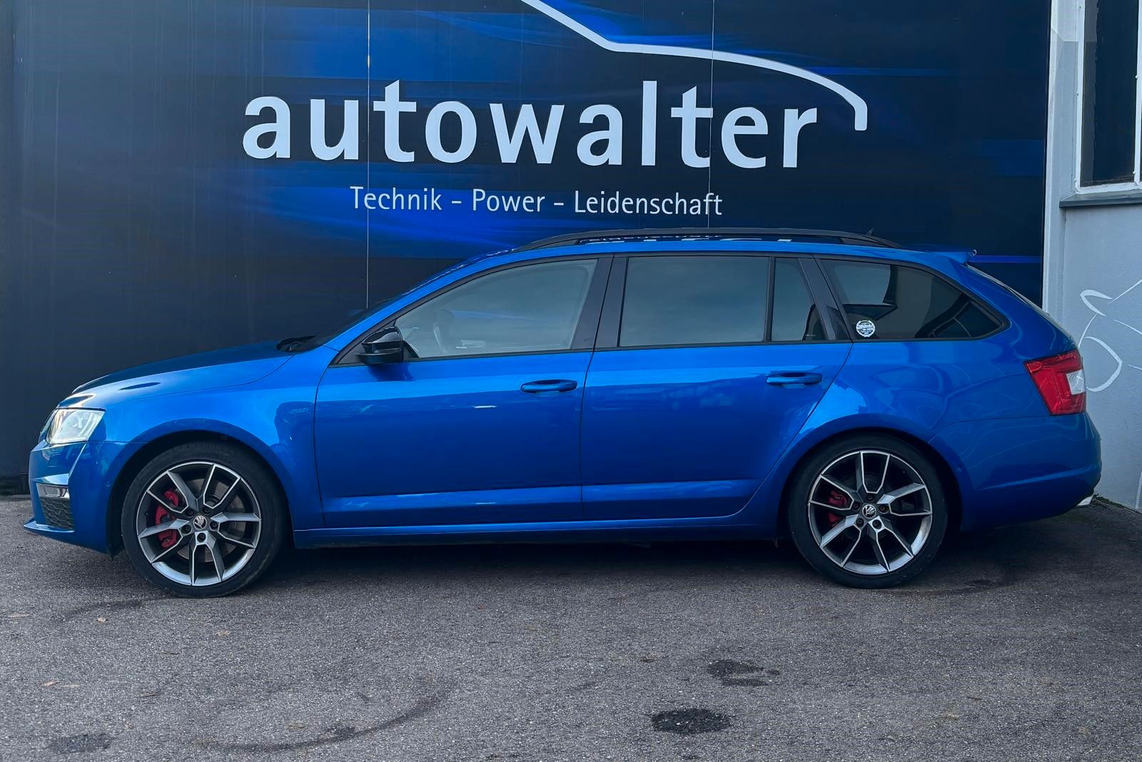 Fahrzeugabbildung SKODA Octavia Combi RS Zahnriemen und Wasserpumpe Neu