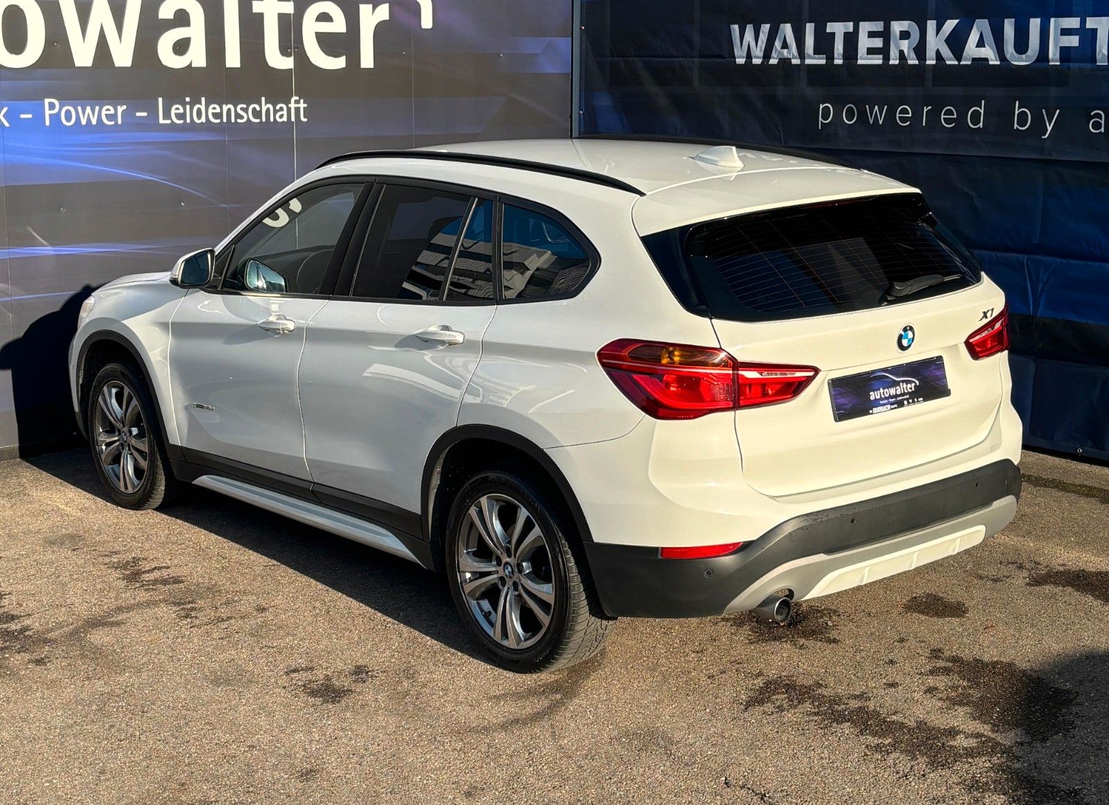 Fahrzeugabbildung BMW X1 sDrive 18 d Sport Line