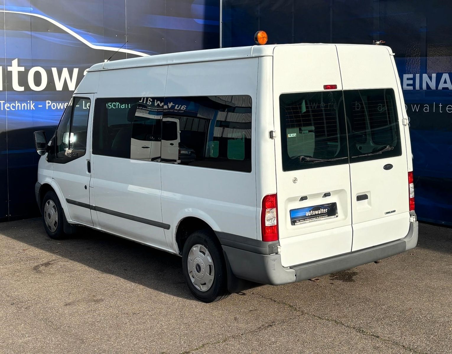 Fahrzeugabbildung Ford Transit Kombi FT 300 M Trend