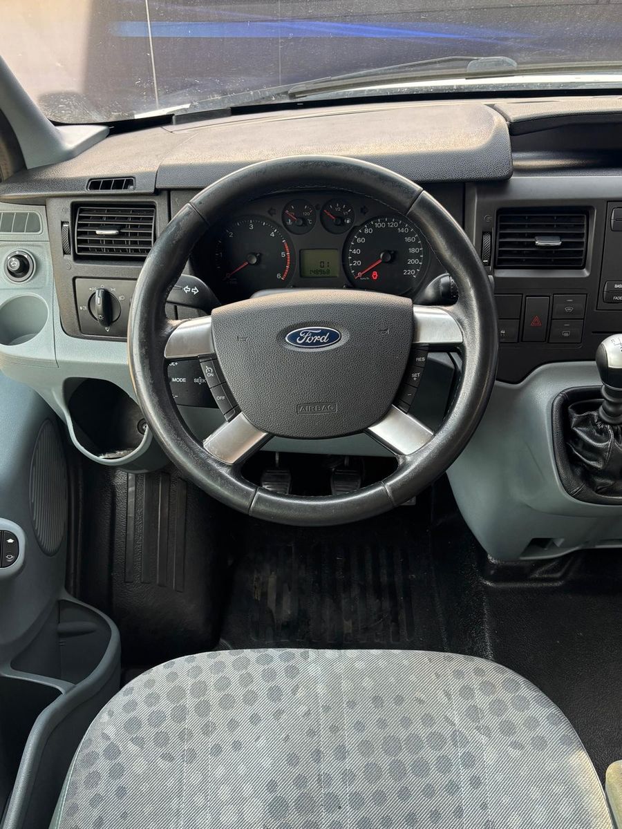 Fahrzeugabbildung Ford Transit Kombi FT 300 M Trend
