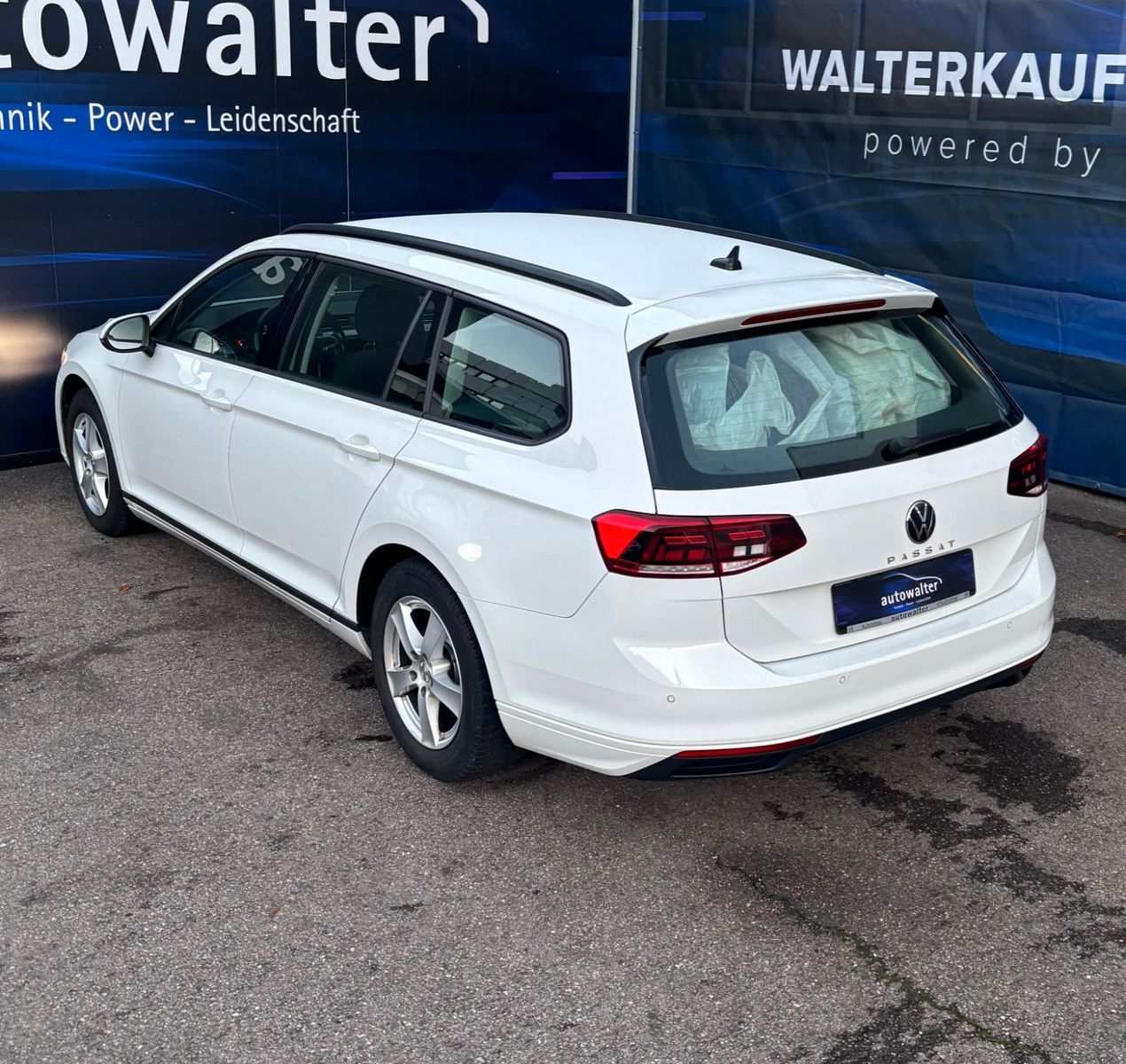 Fahrzeugabbildung Volkswagen Passat Variant Basis
