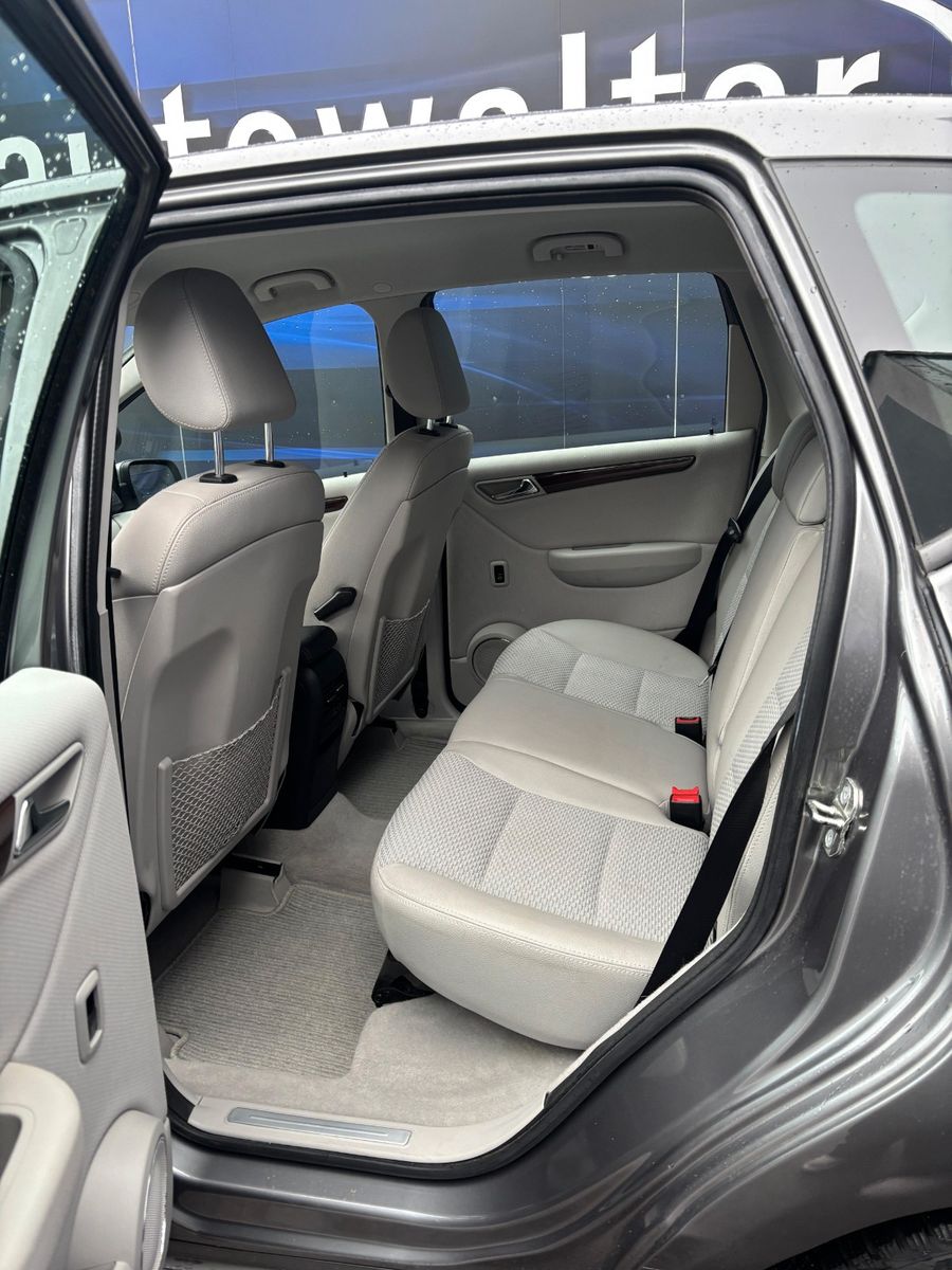 Fahrzeugabbildung Mercedes-Benz A 200  Elegance