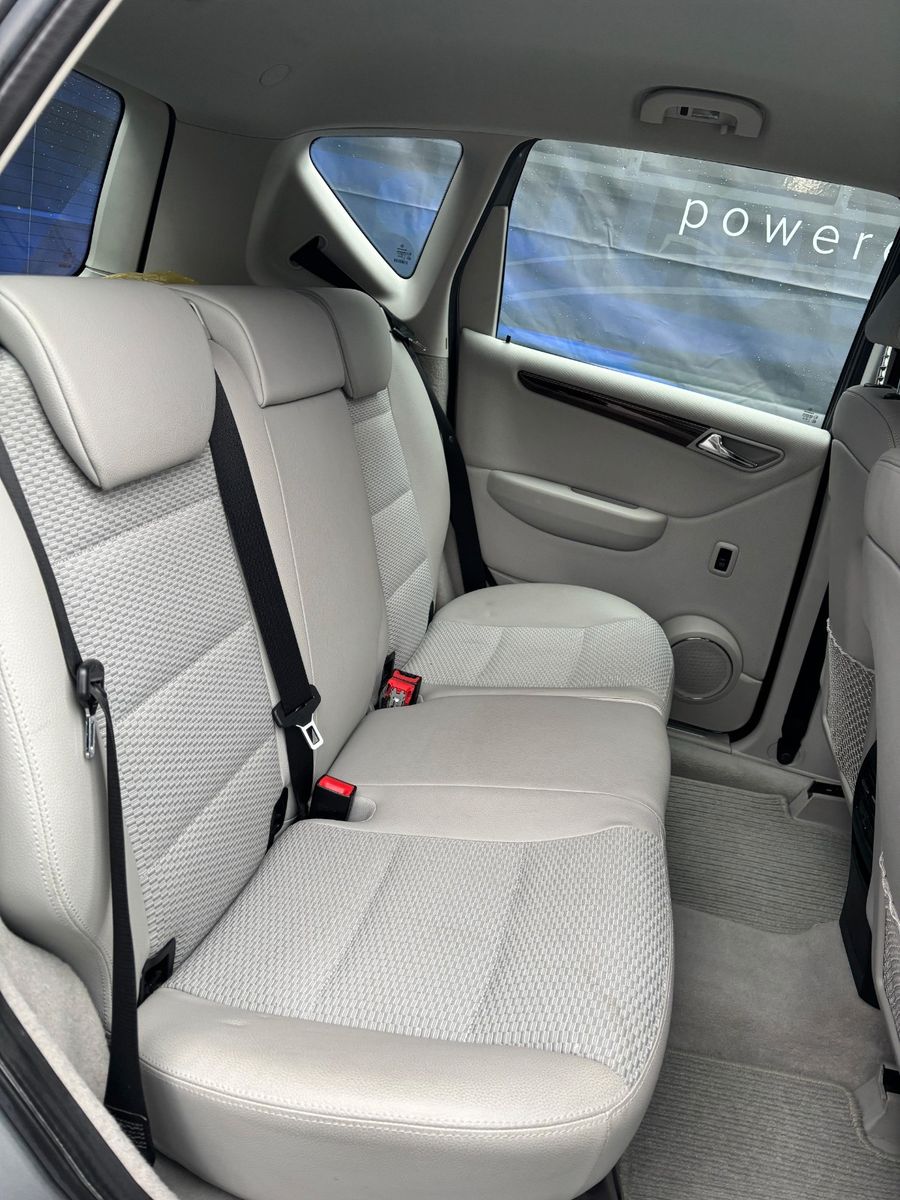 Fahrzeugabbildung Mercedes-Benz A 200  Elegance