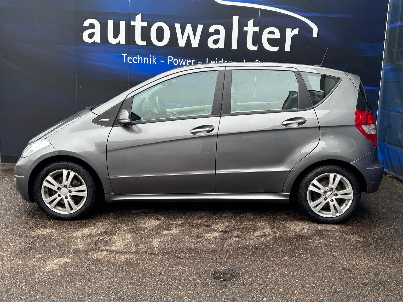 Fahrzeugabbildung Mercedes-Benz A 200  Elegance