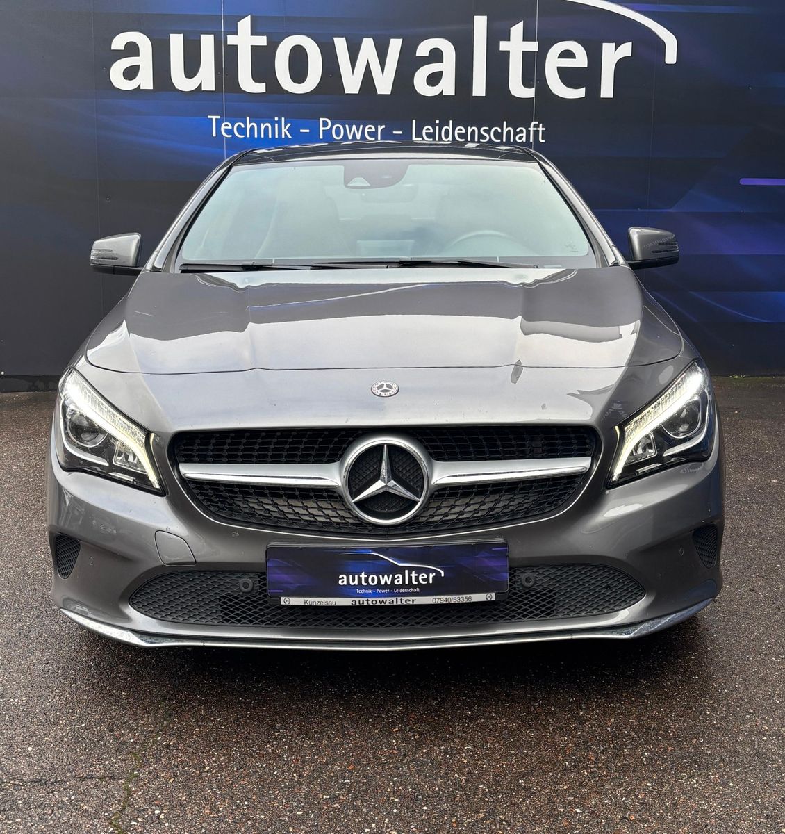 Fahrzeugabbildung Mercedes-Benz CLA 220  CLA 220 4Matic,Panoramadach
