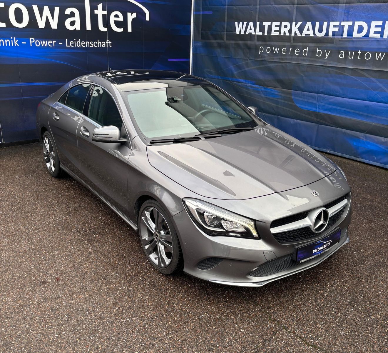 Fahrzeugabbildung Mercedes-Benz CLA 220  CLA 220 4Matic,Panoramadach