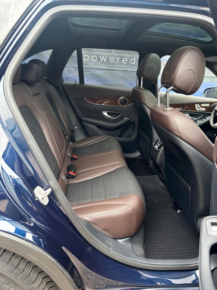 Fahrzeugabbildung Mercedes-Benz GLC 220d 4Matic Exclusiv,Panodach,AHK Schwenkbar