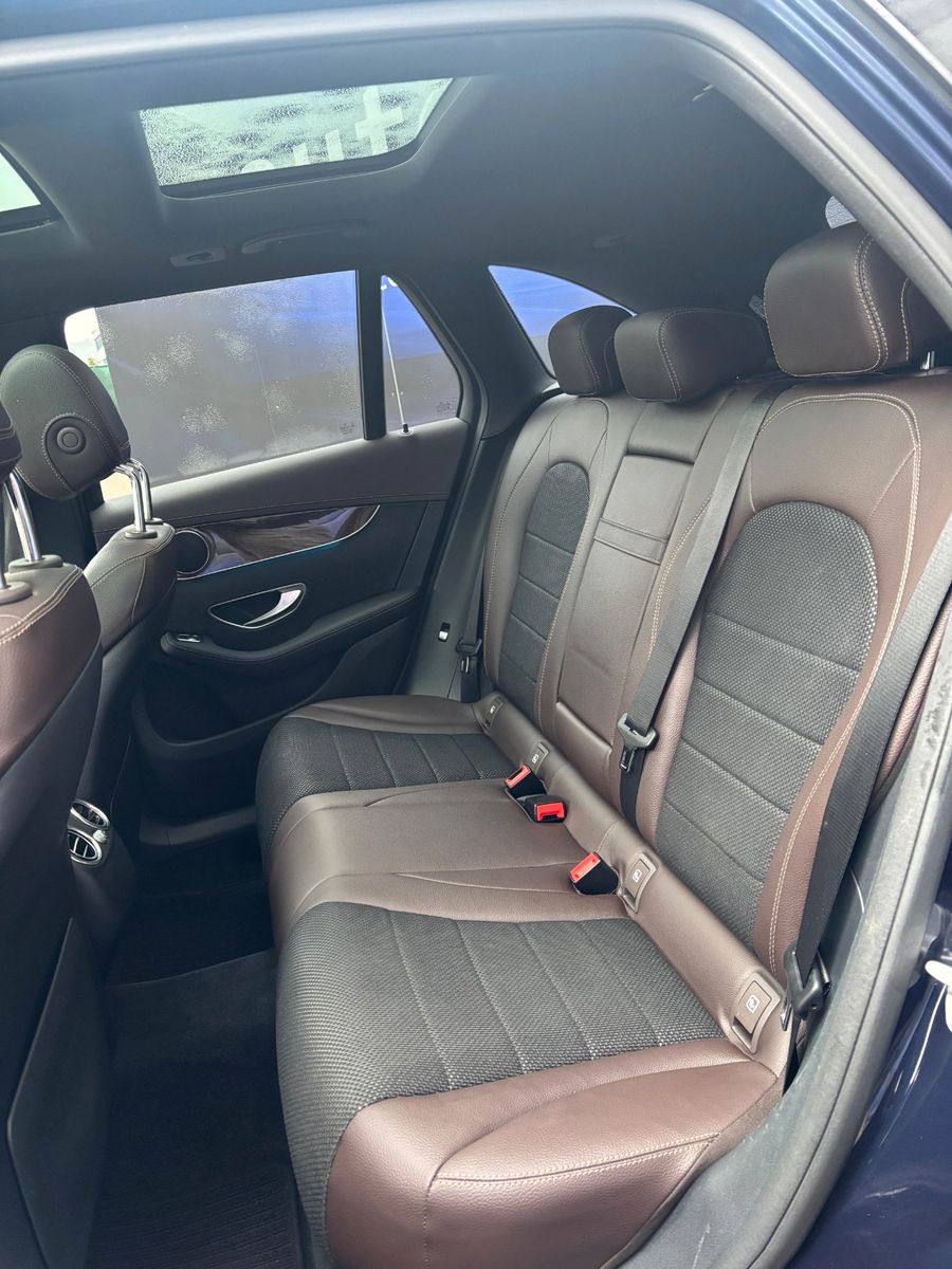 Fahrzeugabbildung Mercedes-Benz GLC 220d 4Matic Exclusiv,Panodach,AHK Schwenkbar