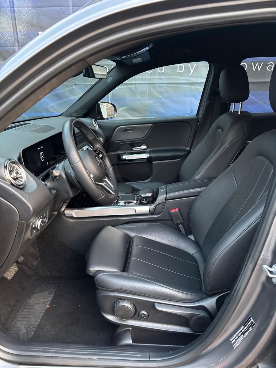 Fahrzeugabbildung Mercedes-Benz GLB 250 Progressive 4Matic