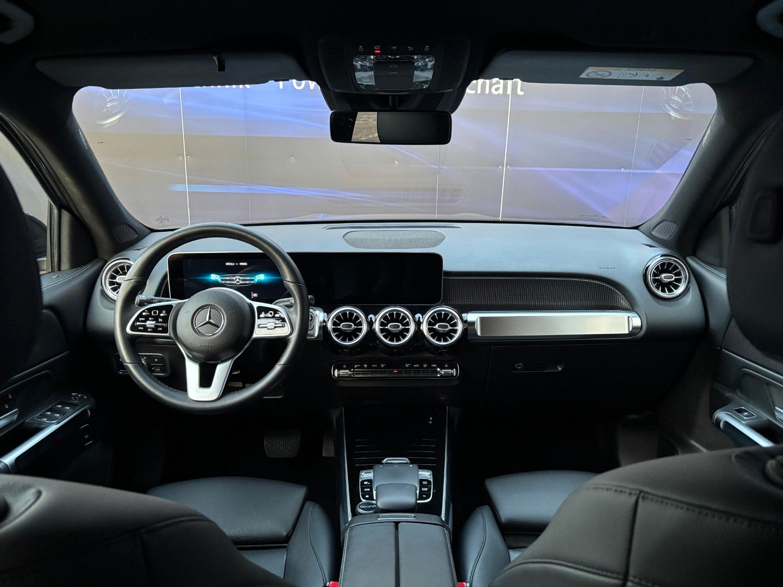 Fahrzeugabbildung Mercedes-Benz GLB 250 Progressive 4Matic