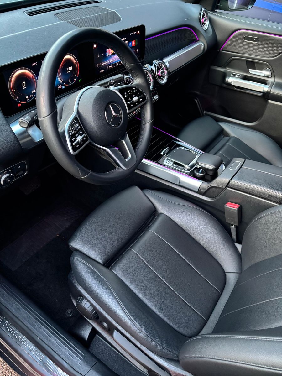 Fahrzeugabbildung Mercedes-Benz GLB 250 Progressive 4Matic