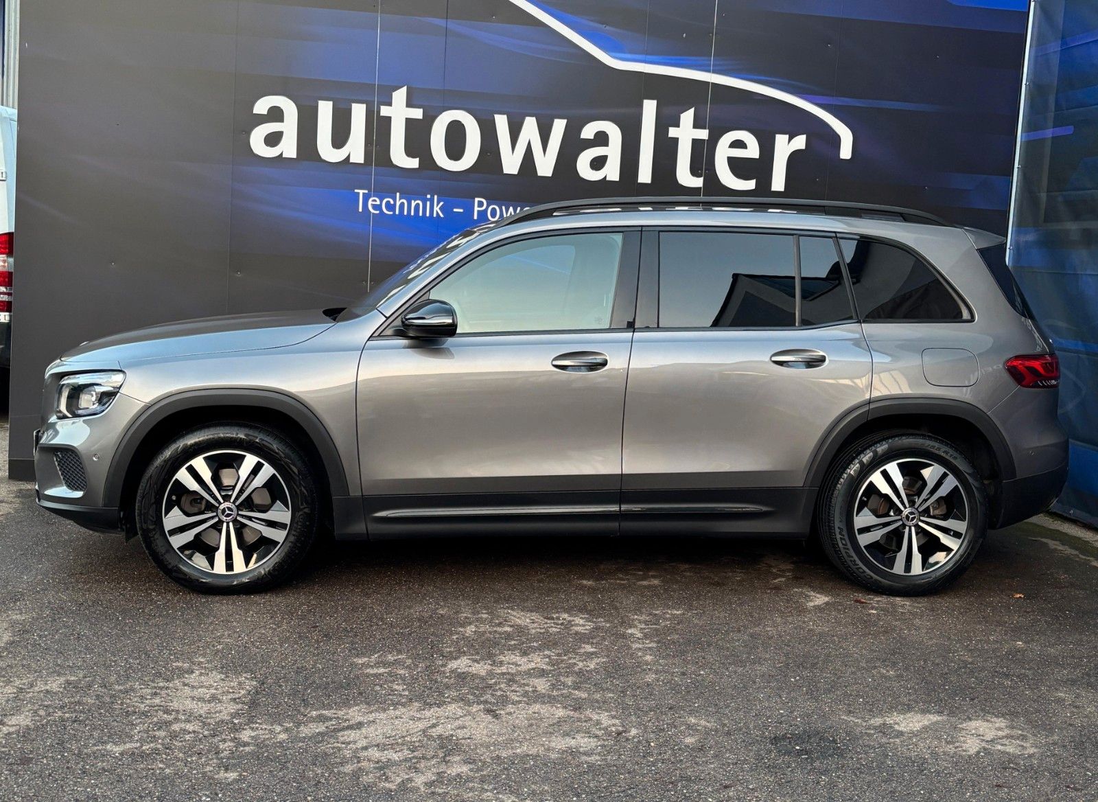 Fahrzeugabbildung Mercedes-Benz GLB 250 Progressive 4Matic