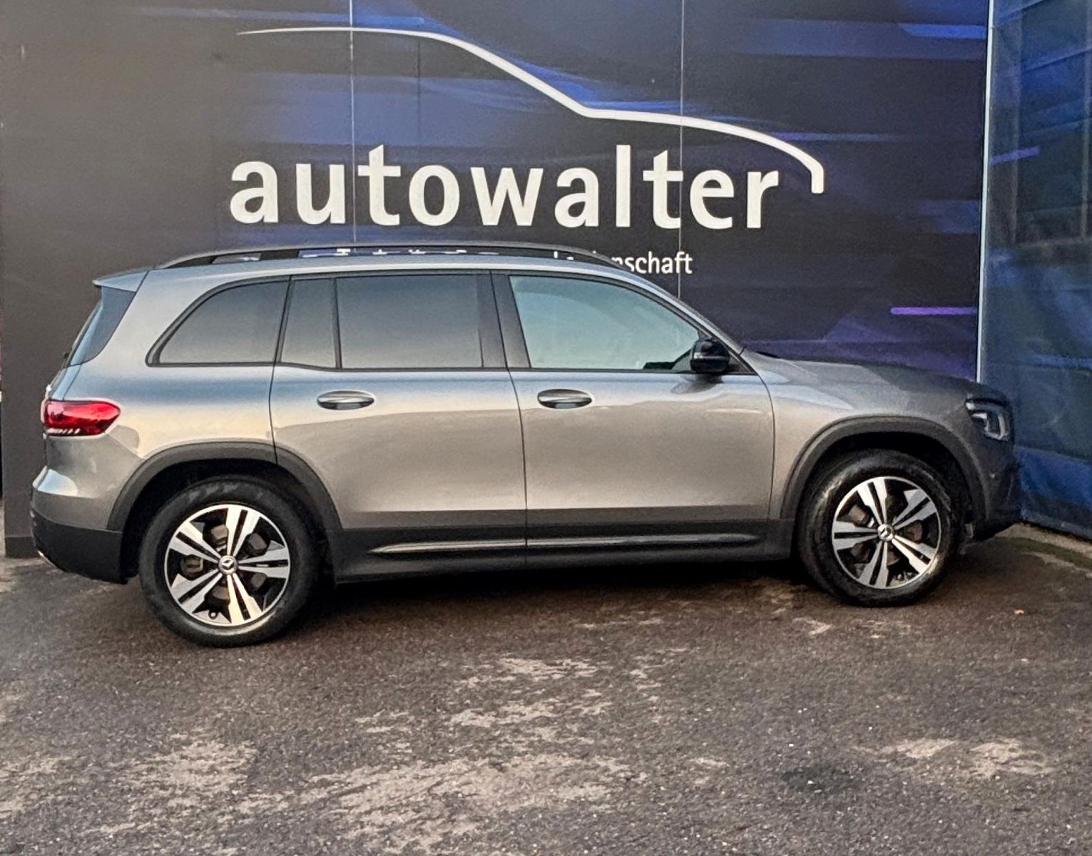 Fahrzeugabbildung Mercedes-Benz GLB 250 Progressive 4Matic