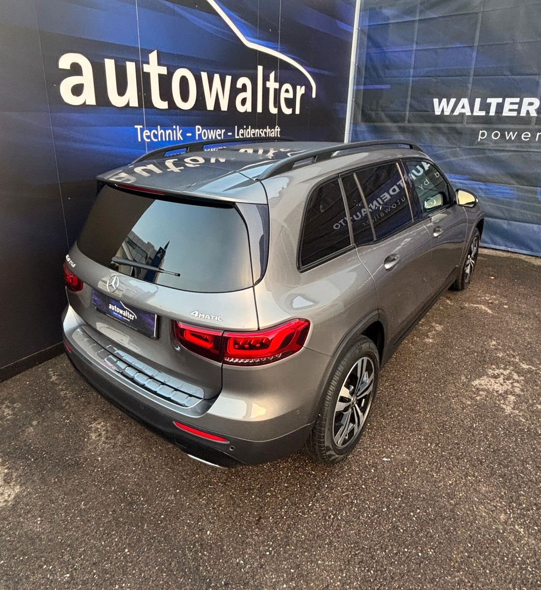 Fahrzeugabbildung Mercedes-Benz GLB 250 Progressive 4Matic