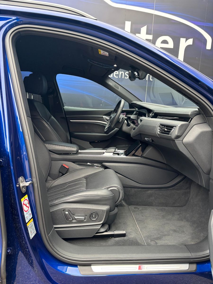 Fahrzeugabbildung Audi e-tron S quattro