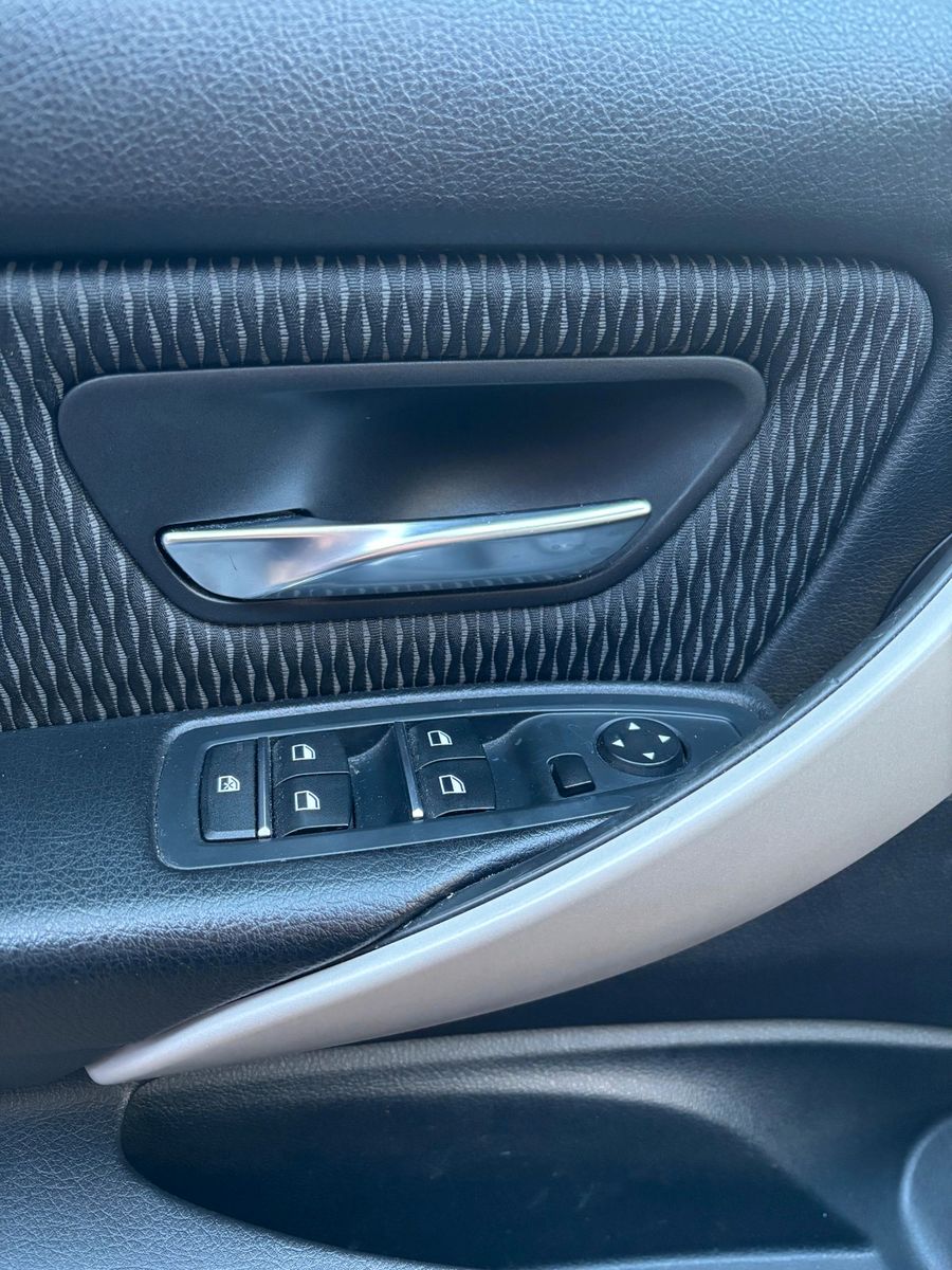 Fahrzeugabbildung BMW 318 3 Touring 318 i