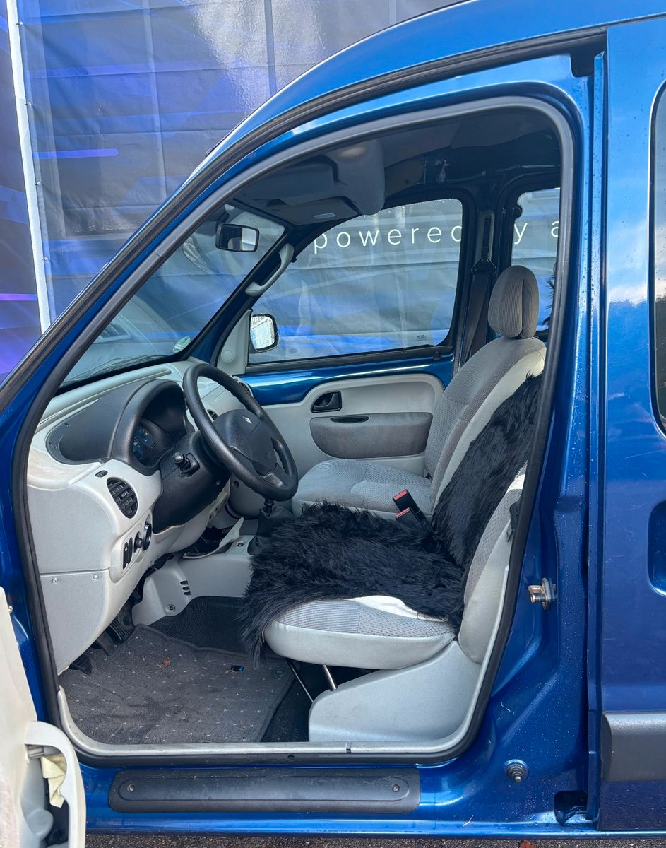 Fahrzeugabbildung Renault Kangoo 1.2 16V  Rollstuhlrampe