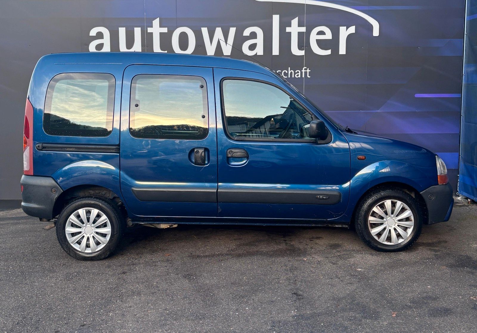Fahrzeugabbildung Renault Kangoo 1.2 16V  Rollstuhlrampe