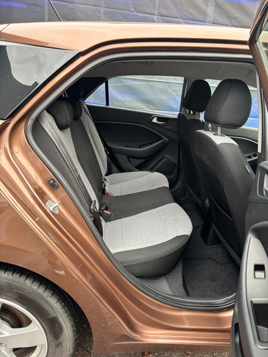 Fahrzeugabbildung Hyundai i20 ,Sitzheizung,Lenkradheizung