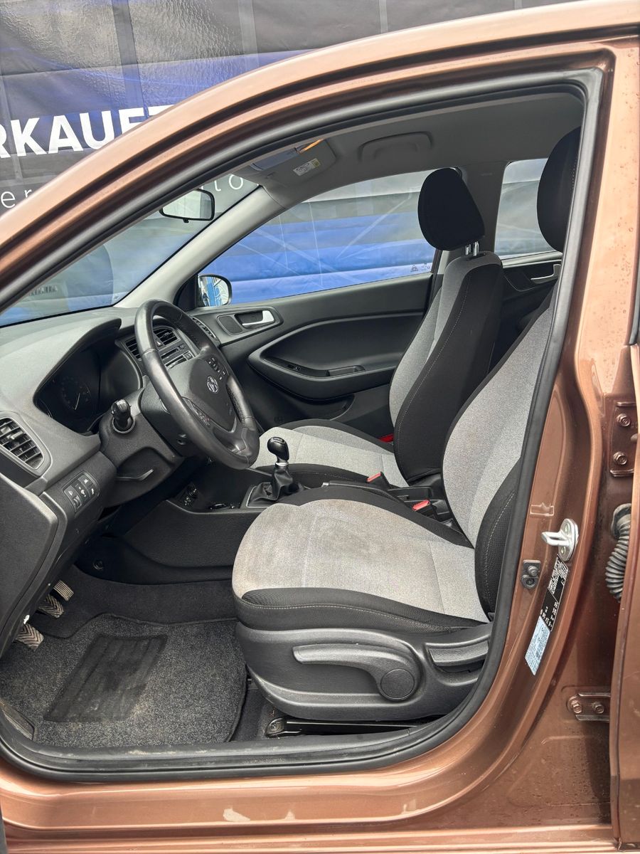 Fahrzeugabbildung Hyundai i20 ,Sitzheizung,Lenkradheizung
