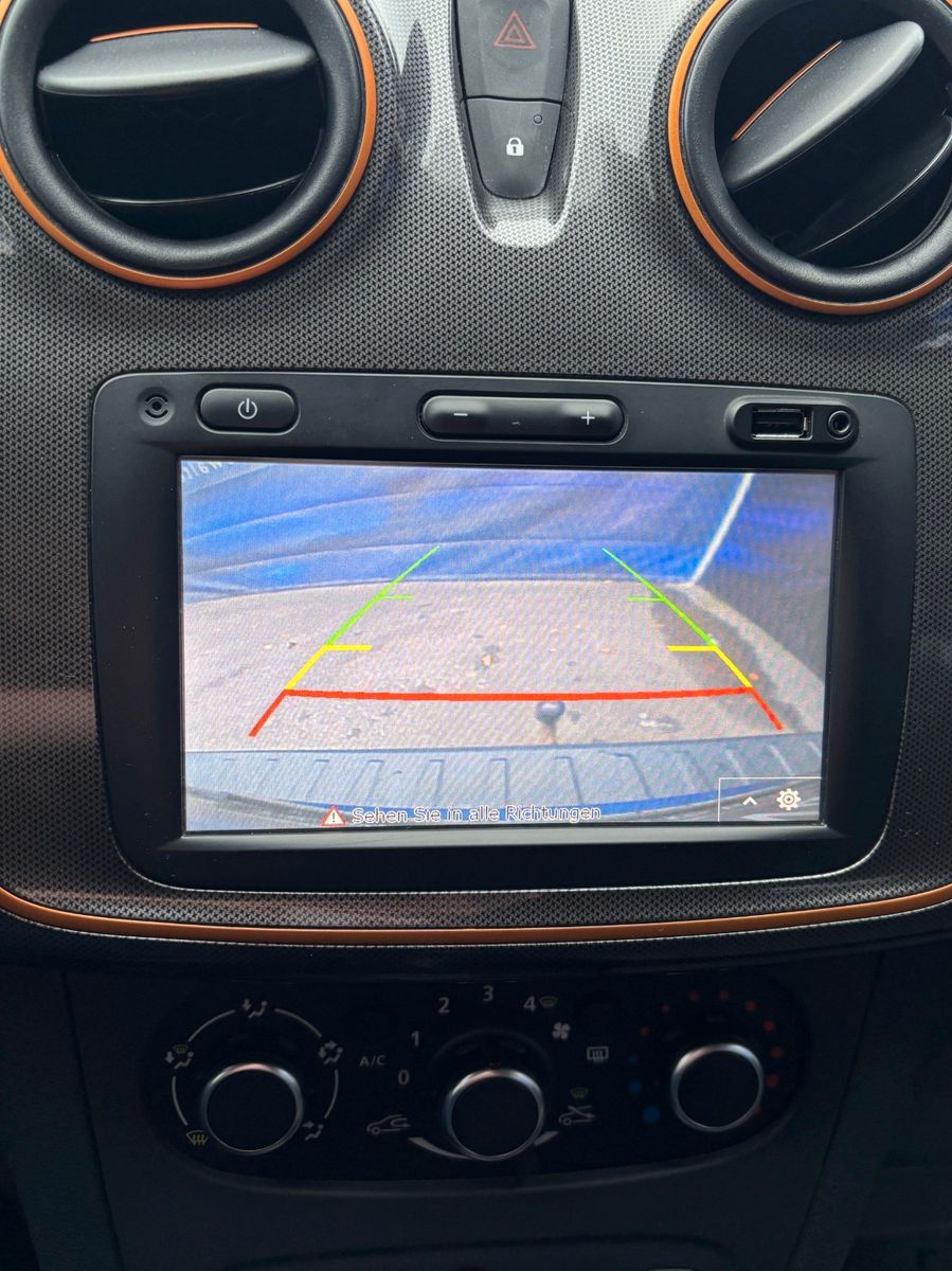 Fahrzeugabbildung Dacia Logan MCV II Kombi Stepway Celebration,AHK