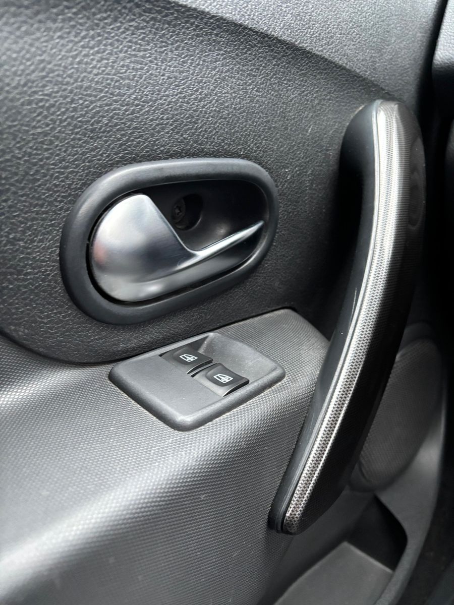 Fahrzeugabbildung Dacia Logan MCV II Kombi Stepway Celebration,AHK