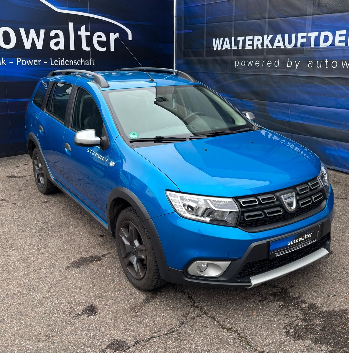 Fahrzeugabbildung Dacia Logan MCV II Kombi Stepway Celebration,AHK