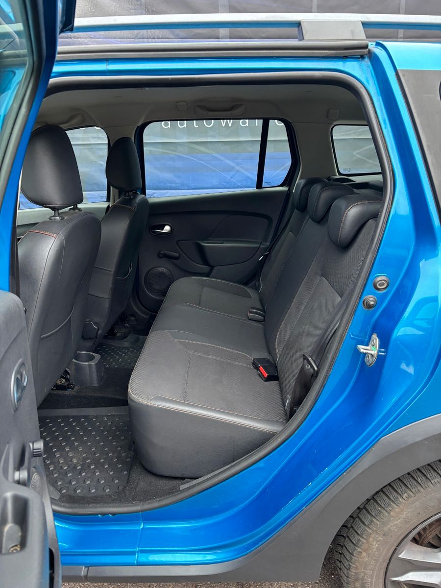 Fahrzeugabbildung Dacia Logan MCV II Kombi Stepway Celebration,AHK