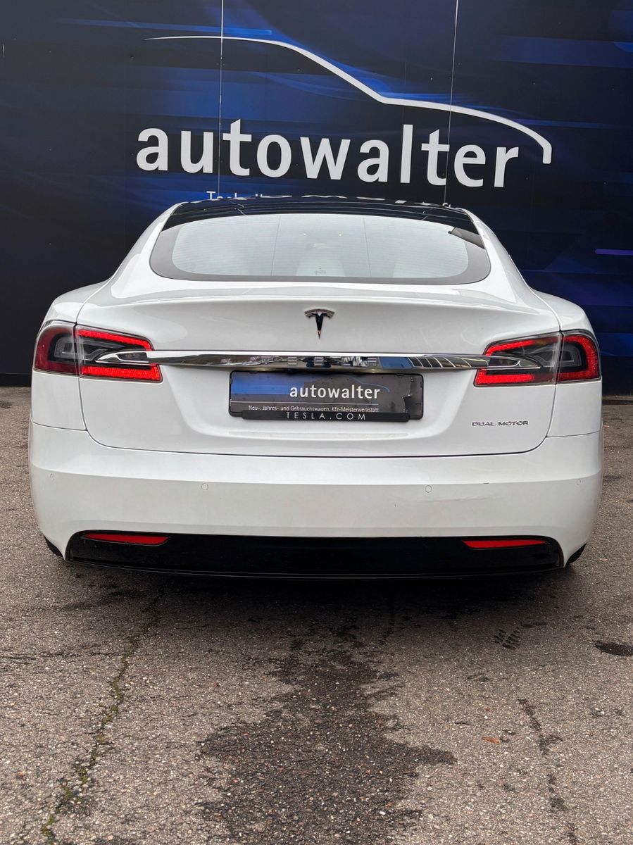 Fahrzeugabbildung Tesla Model S