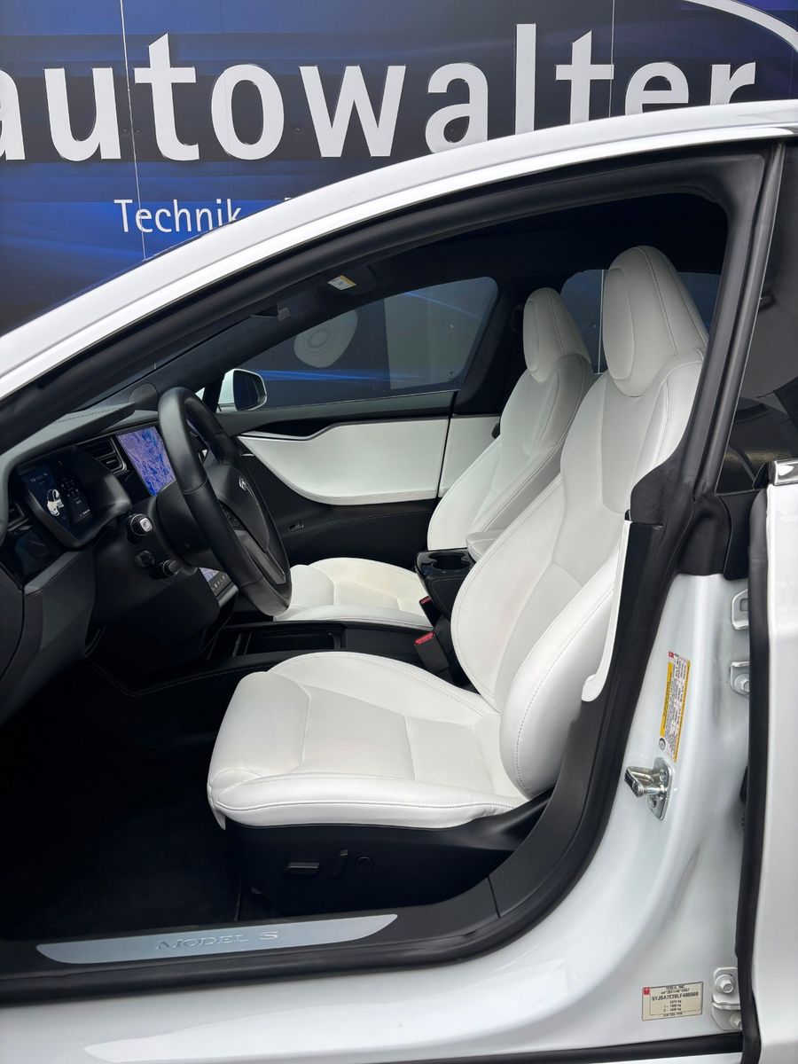 Fahrzeugabbildung Tesla Model S