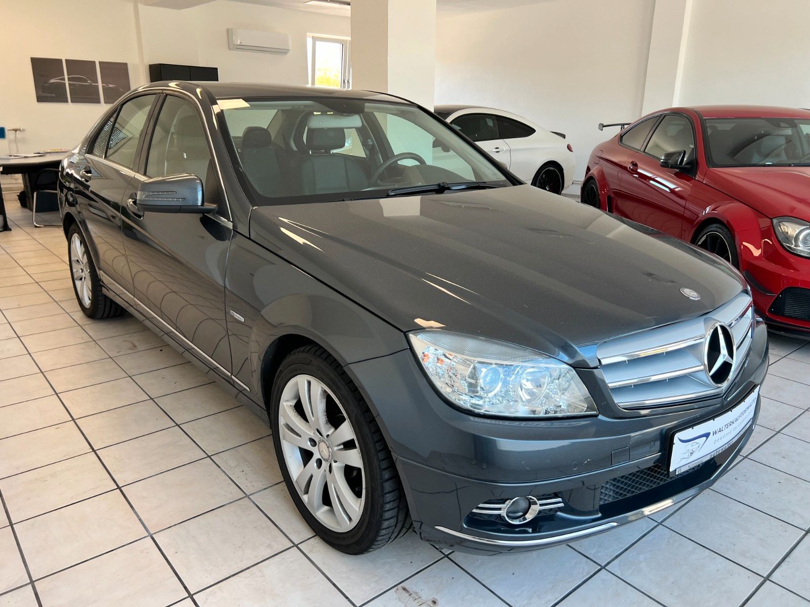 Fahrzeugabbildung Mercedes-Benz C 180 Limousine Avantgarde*sehr gepflegt*2.Hand
