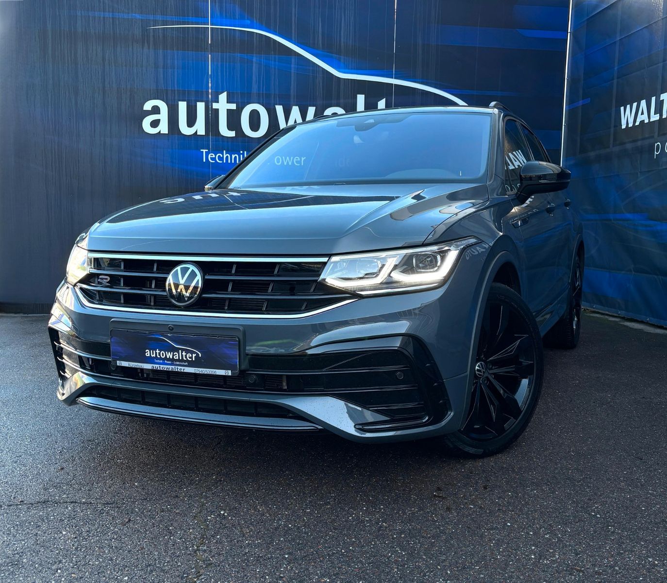 Volkswagen Tiguan R-Line - AHK schwenk-Pano-MatrixLED