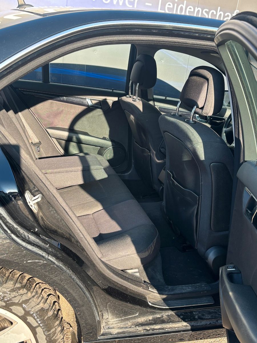 Fahrzeugabbildung Mercedes-Benz C 220 C Limousine C 220 CDI BlueEfficiency