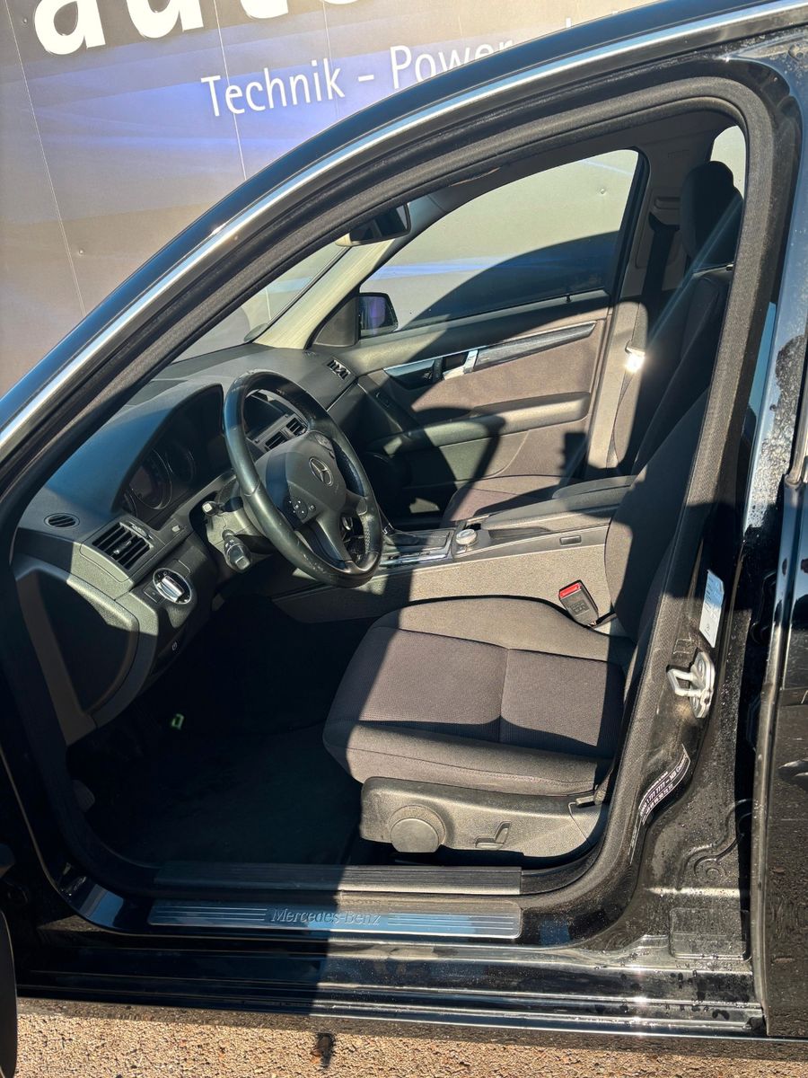 Fahrzeugabbildung Mercedes-Benz C 220 C Limousine C 220 CDI BlueEfficiency